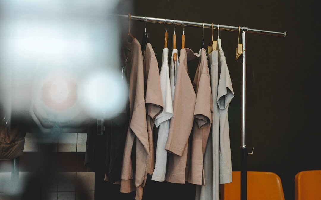 Unlocking Sophisticated Spaces through Laminate Furniture Revival